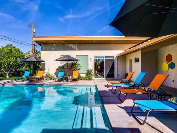 Palm Springs Home 984209