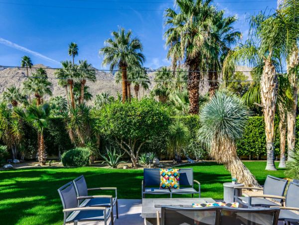Palm Springs Home 984209