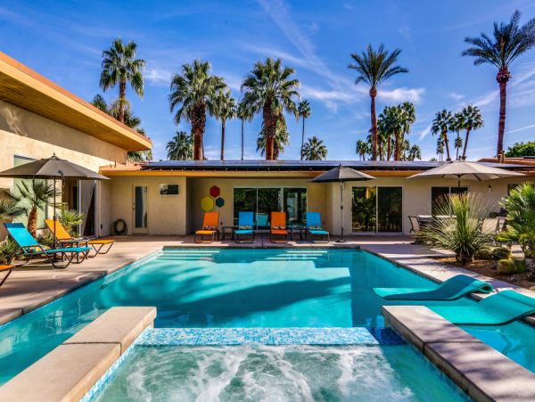Palm Springs Home 984209