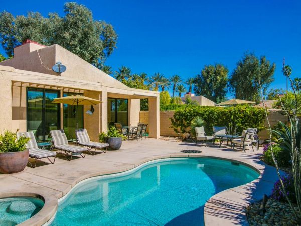 Palm Springs Home 984210