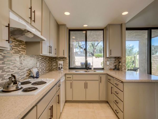 Palm Springs Home 984210