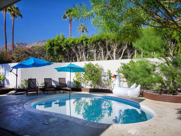 Palm Springs Home 984211