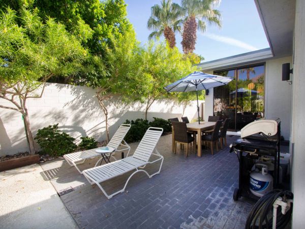 Palm Springs Home 984211