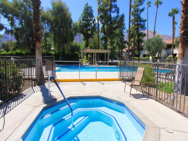 Palm Springs Home 984212