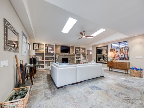 Palm Springs Home 984213