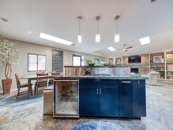 Palm Springs Home 984213