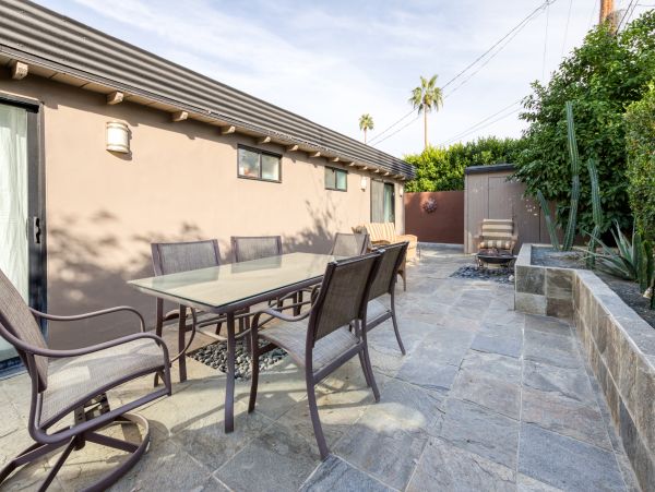 Palm Springs Home 984213