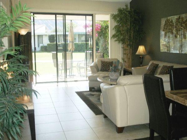 Palm Springs Home 984214