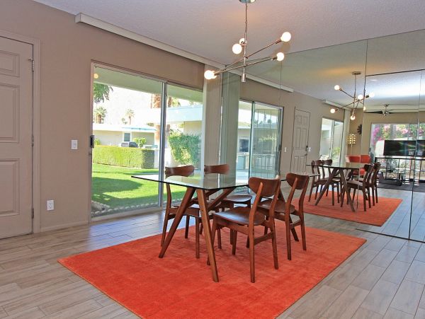 Palm Springs Home 984215