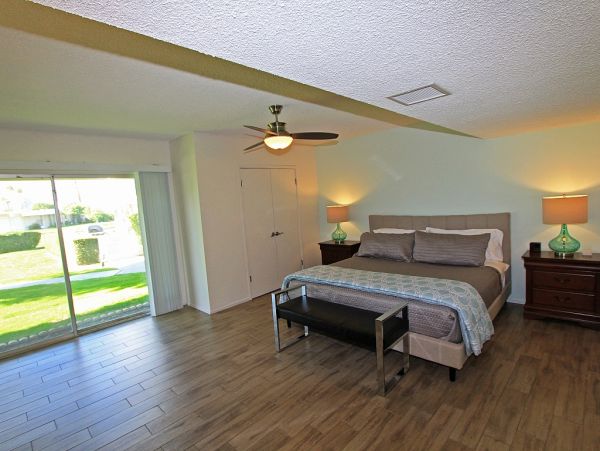 Palm Springs Home 984215