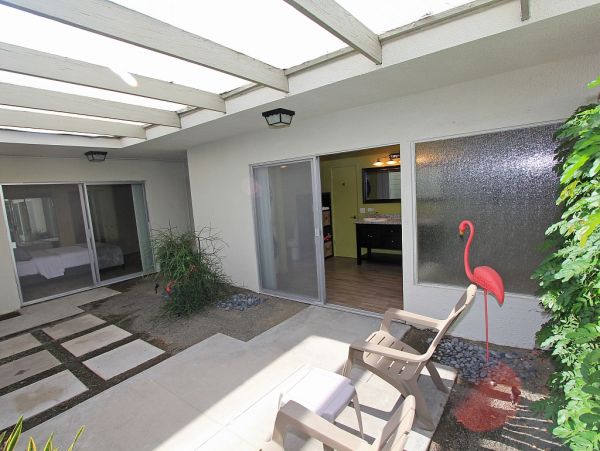 Palm Springs Home 984215