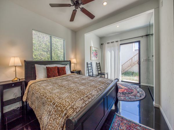 Palm Springs Home 984216