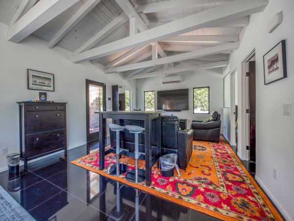 Palm Springs Home 984216