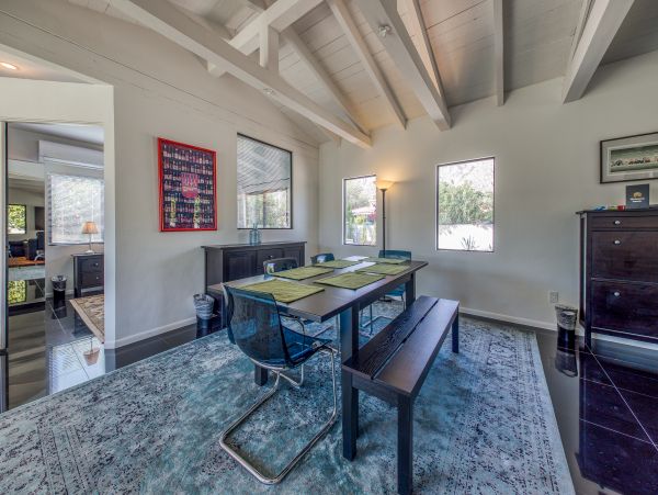 Palm Springs Home 984216