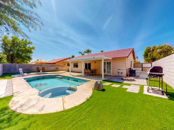 Palm Springs Home 984217
