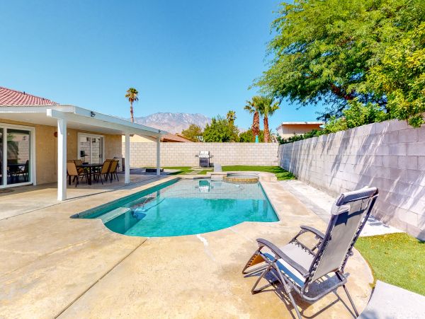 Palm Springs Home 984217