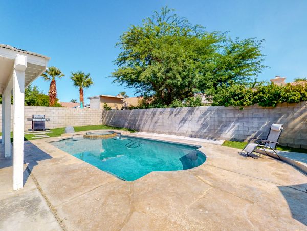 Palm Springs Home 984217
