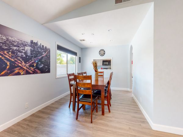 Palm Springs Home 984217