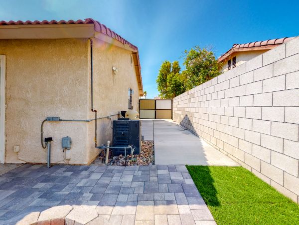 Palm Springs Home 984217