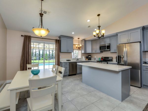 Palm Springs Home 984218