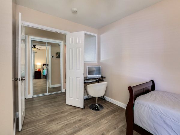 Palm Springs Home 984218