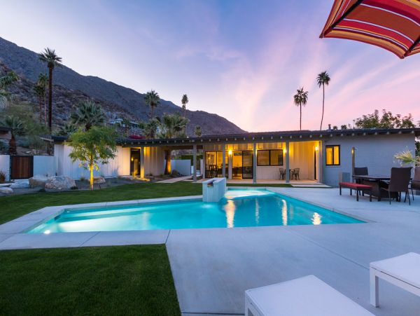 Palm Springs Home 984219