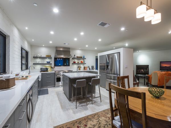 Palm Springs Home 984219