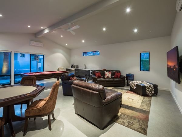 Palm Springs Home 984219