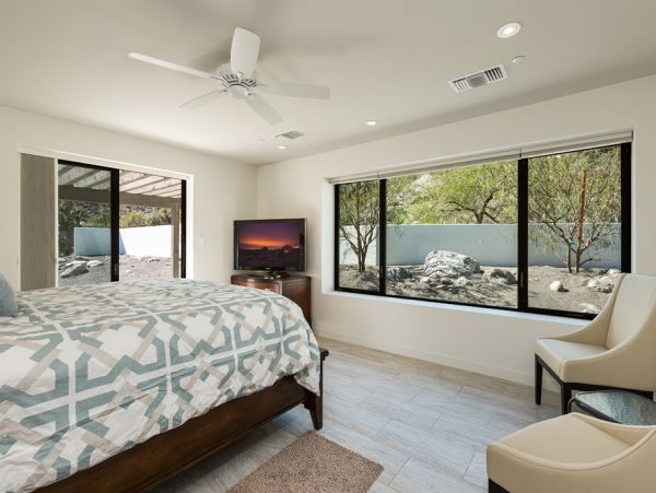 Palm Springs Home 984219