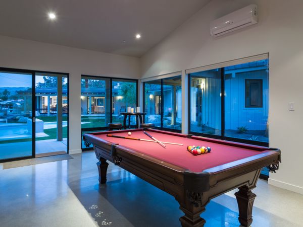 Palm Springs Home 984219