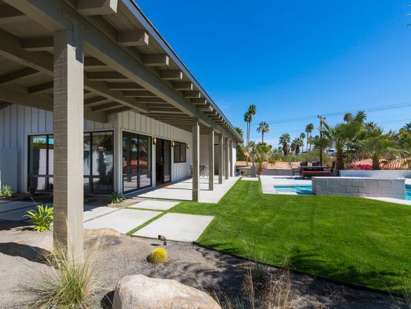 Palm Springs Home 984219