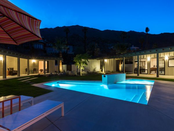Palm Springs Home 984219