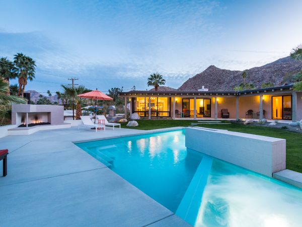 Palm Springs Home 984219