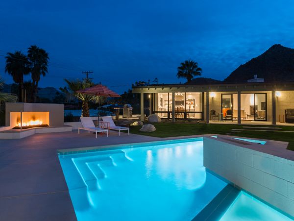 Palm Springs Home 984219