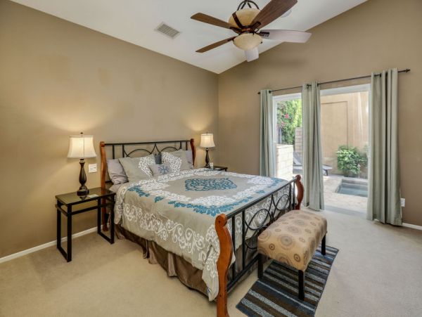 Palm Springs Home 984220