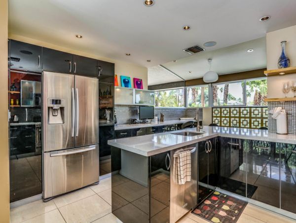 Palm Springs Home 984221