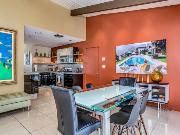 Palm Springs Home 984221