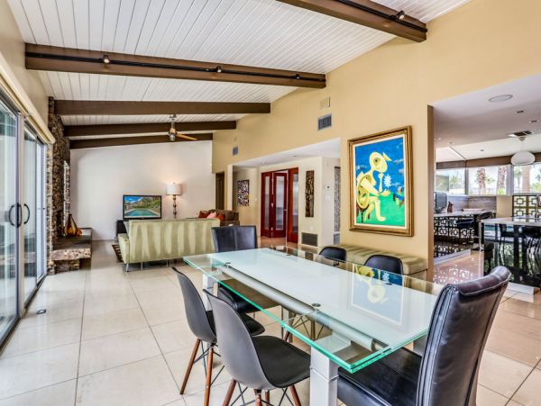 Palm Springs Home 984221