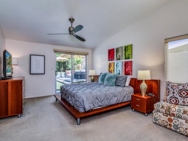 Palm Springs Home 984221