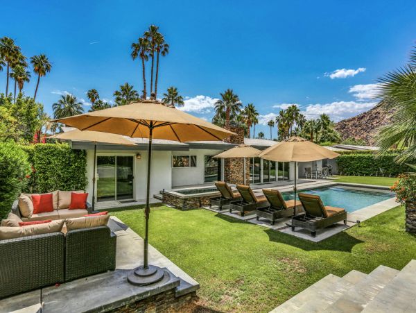 Palm Springs Home 984221