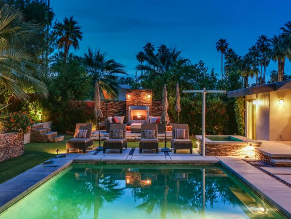 Palm Springs Home 984221