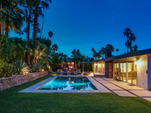 Palm Springs Home 984221