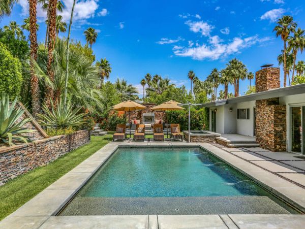 Palm Springs Home 984221