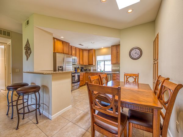Palm Springs Home 984222