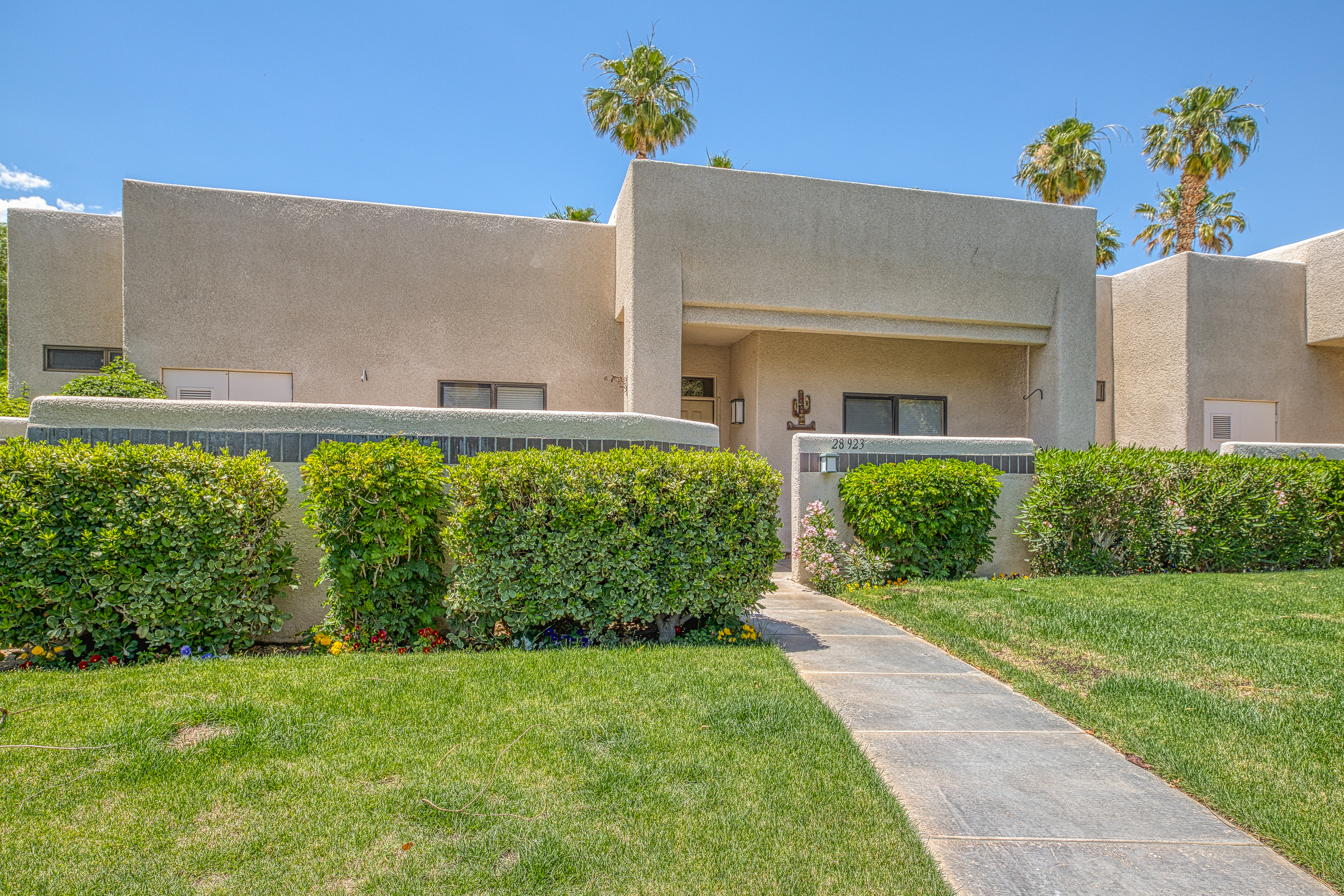 Palm Springs Home 984222