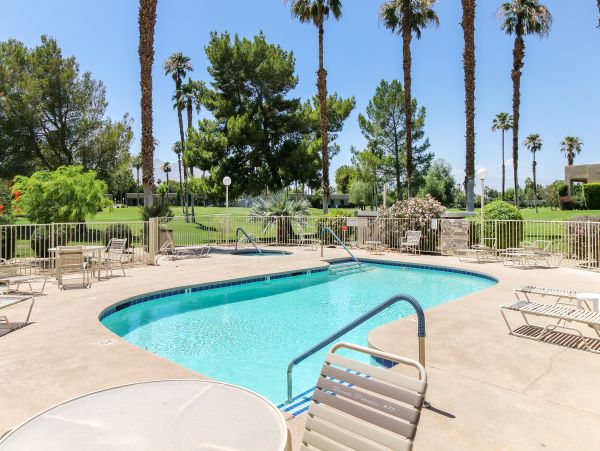 Palm Springs Home 984222