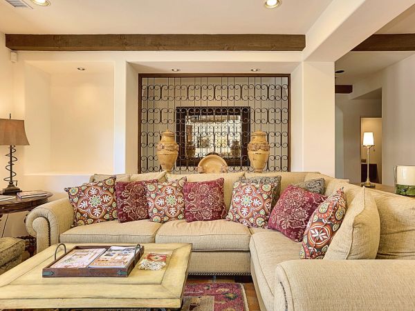 Palm Springs Home 984223