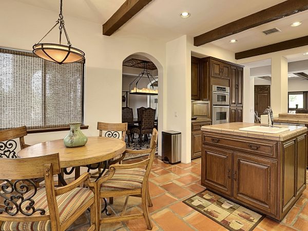Palm Springs Home 984223