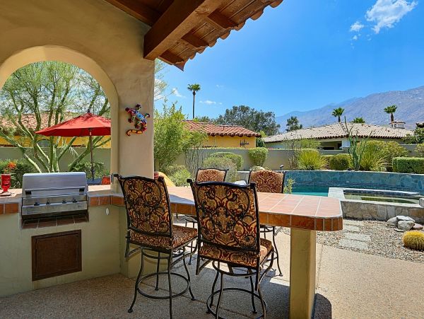 Palm Springs Home 984223