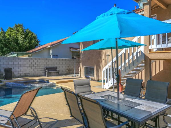 Palm Springs Home 984224